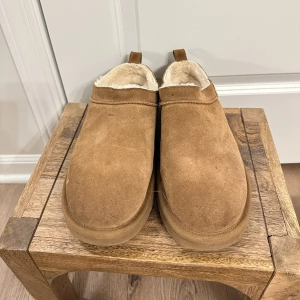 UGG Classic Micro Genuine Shearling Lined Slip-On in Chestnut Size US 10 - Image 2