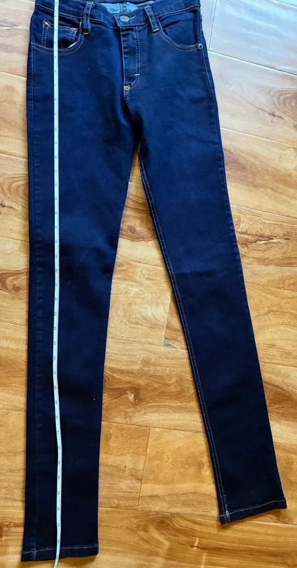 Jeans New Levis Size s  - Image 4