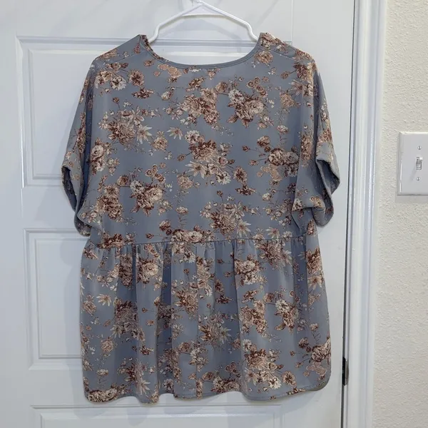 entro Blue Floral Babydoll Blouse Size Small Boho Peplum Top - Image 3