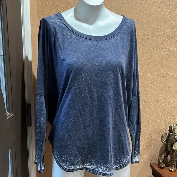 Chaser gray open back long sleeve shirt - Image 2