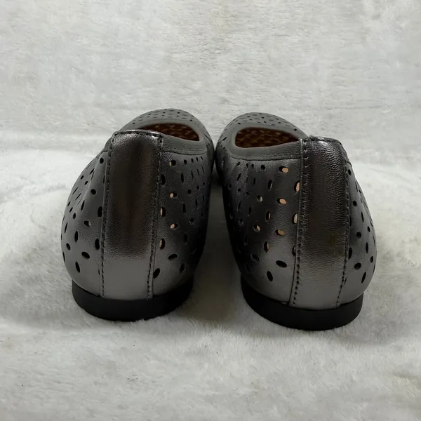 Vionic Robyn Pewter Metallic Perforated Leather Ballet Flats Orthaheel 7M - Image 5
