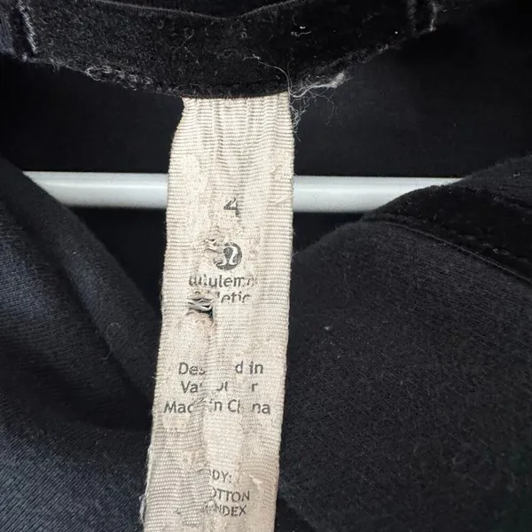 Lululemon Savasana Wrap Sweatshirt Size 4 Black - Image 5