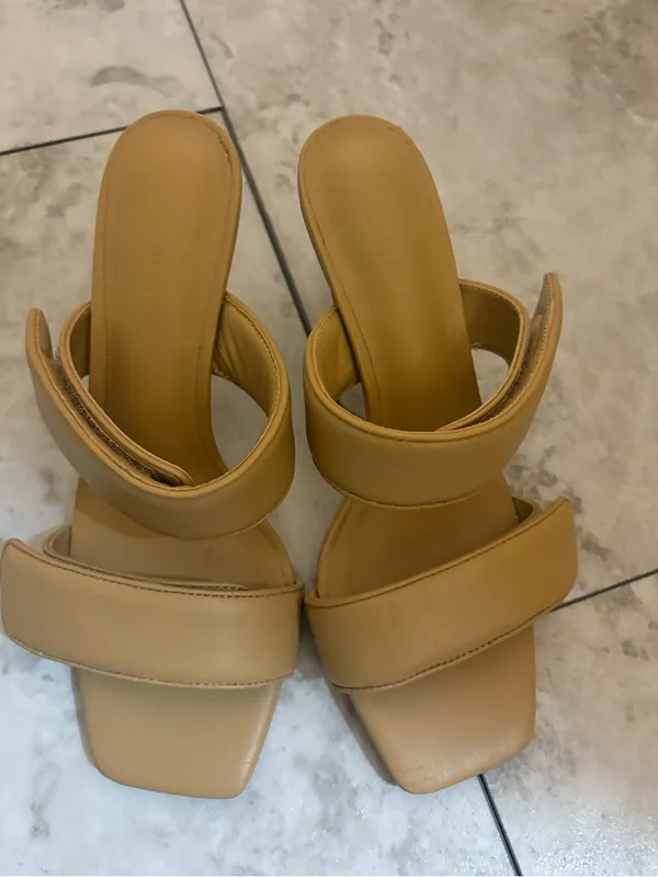 Tony Bianco Bounty Mule Kitten Heels in Honey Sheep Nappa - Image 3