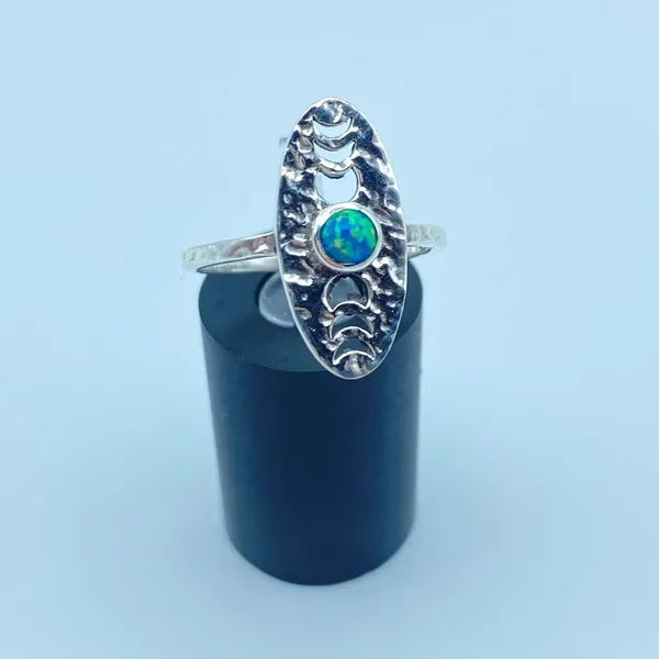 Hammered Sterling Silver Moon Phase Fire Opal Ring Size 8 - Image 3