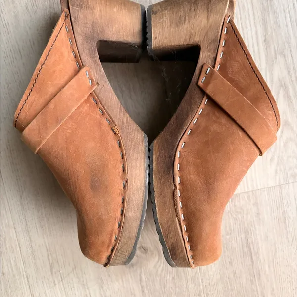 Lotta From Stockholm Tan Leather Clogs Size 7.5 - Image 3