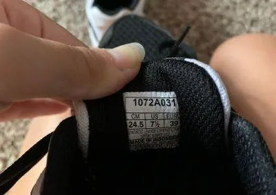 volleyball shoes - Image 4