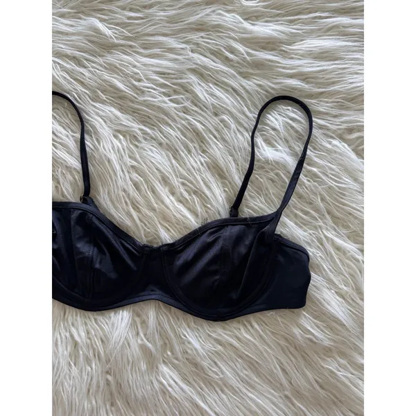 Pink by Frankie’s Bikinis Buttercup Bikini Top Black Shine Size Small - Image 4