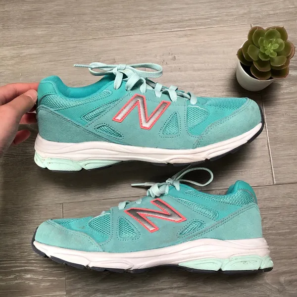 green new balance walking running shoes - Image 2