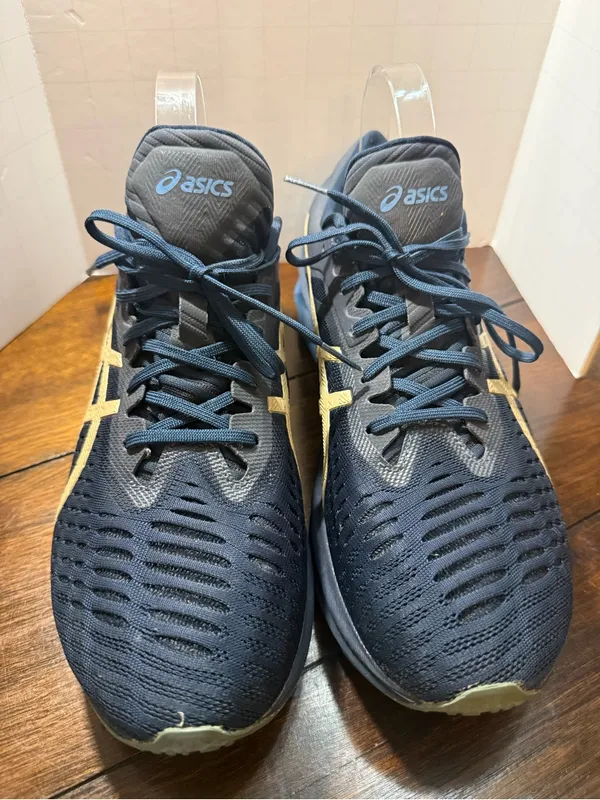 Asics navy and gold performance running sneaker - Image 2