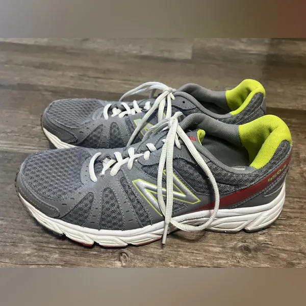 New Balance Gray Athletic Sneakers with Neon Yellow Accents - Image 5