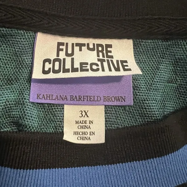 Future Collective Women’s‎ Pullover Sweater 3X Cropped Boxy Black - Image 3