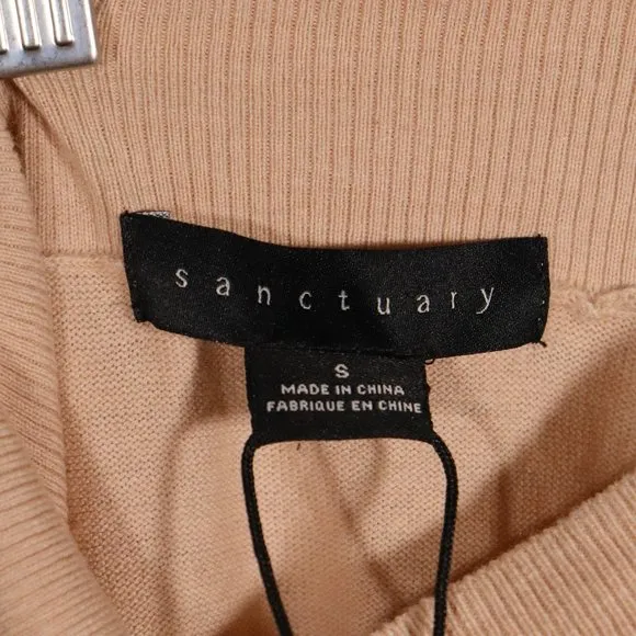 NWT  Sweater Size Small - Image 6