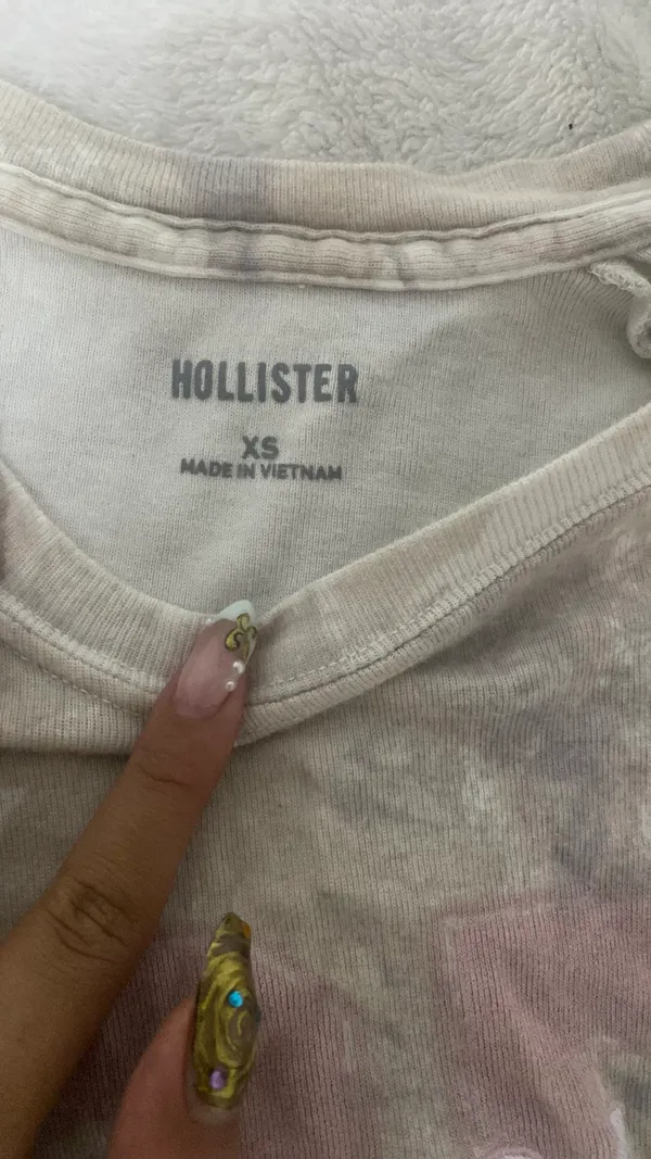 Hollister New York graphic baby tee - Image 2