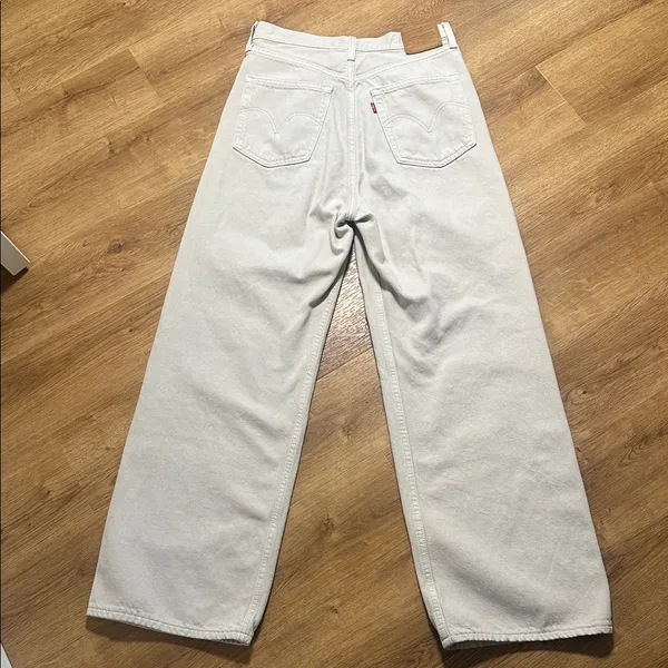 Levi's Women's High Loose Jeans in Mushrooms Grey‎ Size 28 - Image 6