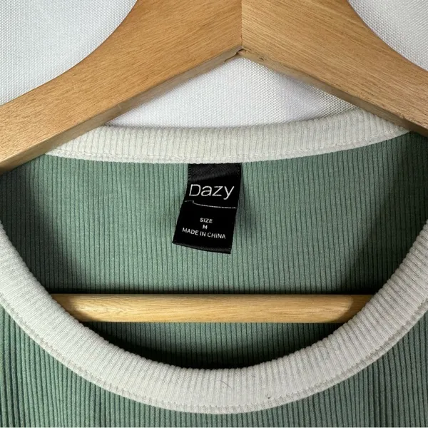 Dazy Green Climb The‎ Mountain Green Ribbed Camp Short Sleeve T-Shirt M - Image 4