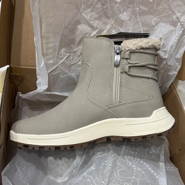 Khombu Sarah Water‎ Repellent Ankle Boots Size 8 - Image 4