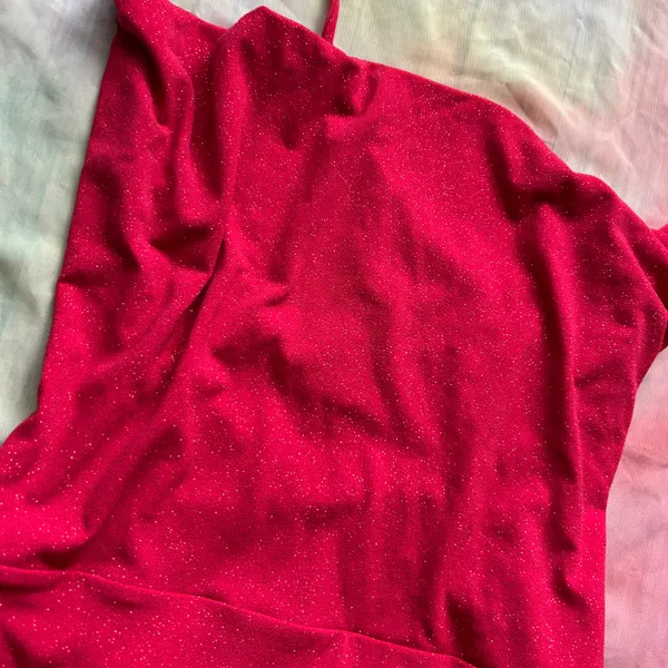 Lucy in the Sky Red Shimmer Criss-Cross Back Cowl Neck Bodycon Minidress - Image 2