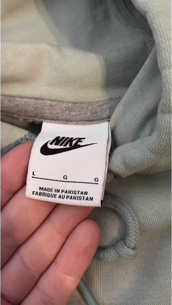 Nike Sweatshirt Hoodie - Image 3