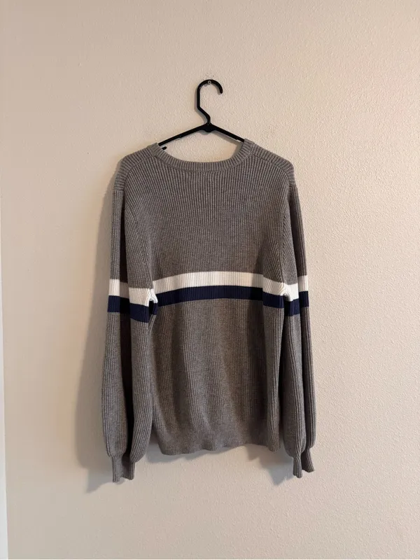 Edikted Gray Crewneck Sweater with White and Navy Stripes - Image 3