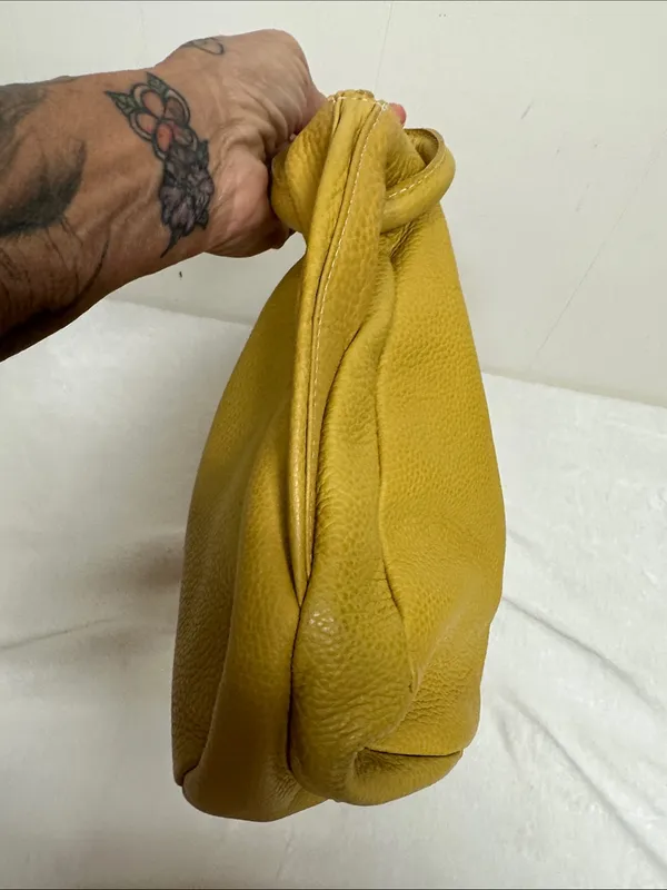 Ombu Leather Mustard Yellow Braided-Handle Shoulder Bag - Image 4