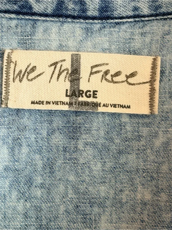 We the Free Hannah Denim mini dress buttondown, pockets, acid wash, Sz L - Image 2