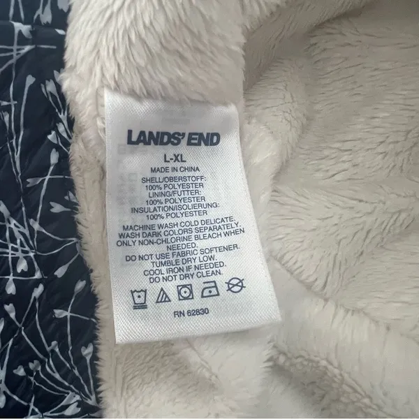LL Bean Blue and White Faux Fur Lined Bucket Hat with Botanical Print size L-XL - Image 3
