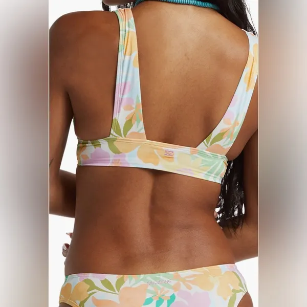 Billabong Sweet Aloha Remi Plunge Top-Multi NWT🌺🌊☀️ size M 6/8 floral bikini top - Image 6