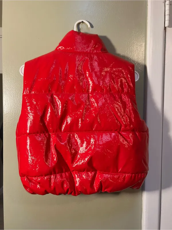 Ambiance Outerwear Women’s Size Large Puffer Vest Patent Bright Red Polyurethane - Image 6