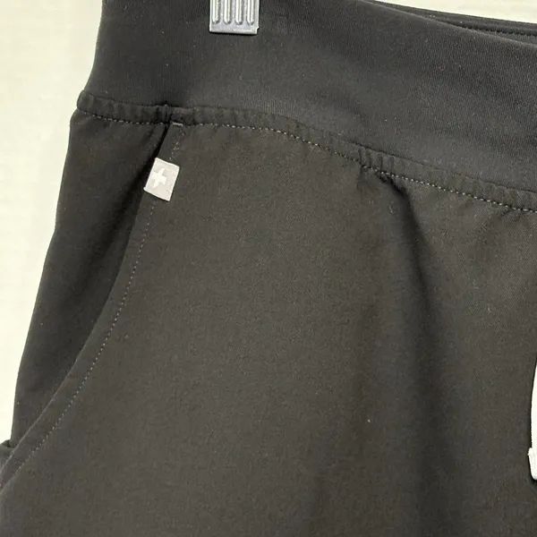 Figs Women's High Waisted Zamora Jogger Scrub Pants Black Medium - Image 4