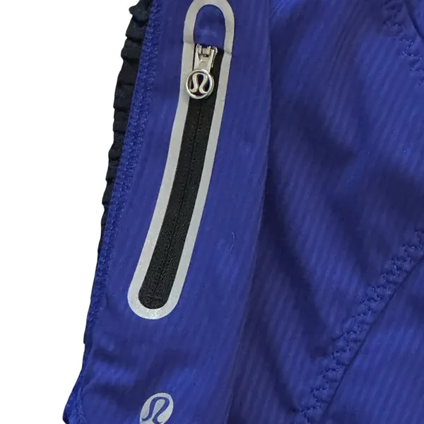 Lululemon Run Bright At Night Short Pigment Blue Purple Size 8 Zip Pockets Lined - Image 4