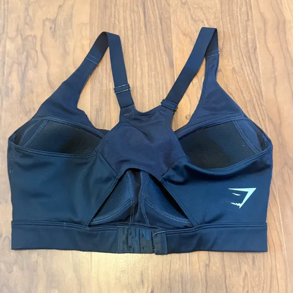 Gymshark High Support Sports Bra Black Molded Cups Adjustable GLSB4722 Medium - Image 2