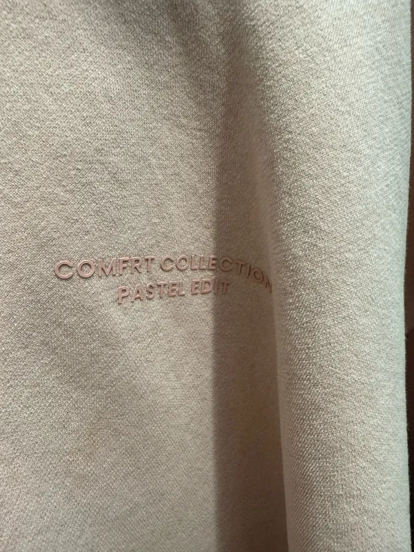 Comfrt Matching Sweatset with Shorts - Image 2
