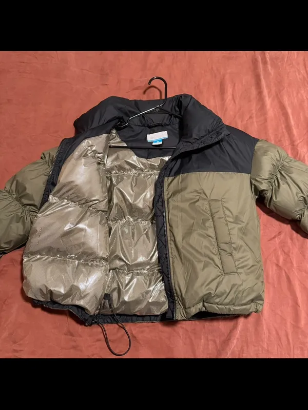 Columbia Olive Green Puffer Jacket with Black Yoke - Image 3