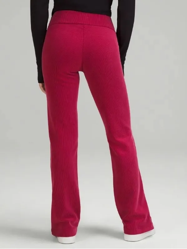 Lululemon Brushed Softstreme Rib Zip Flare 32.5" Pomegranate 10 RARE - Image 4