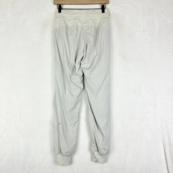 Lululemon Dance Studio Jogger Lined Size 4 Vapor Grey Swift Coolmax - Image 2