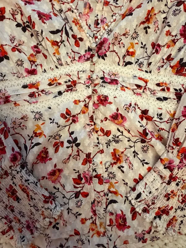 Anthropologie Puff-Sleeved Lace Buttondown Size 4 Pink Floral Top - Image 3