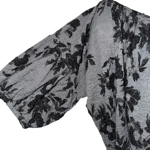 FREE PEOPLE Black and Gray Floral Peplum Hem‎ Top Size Medium - Image 4