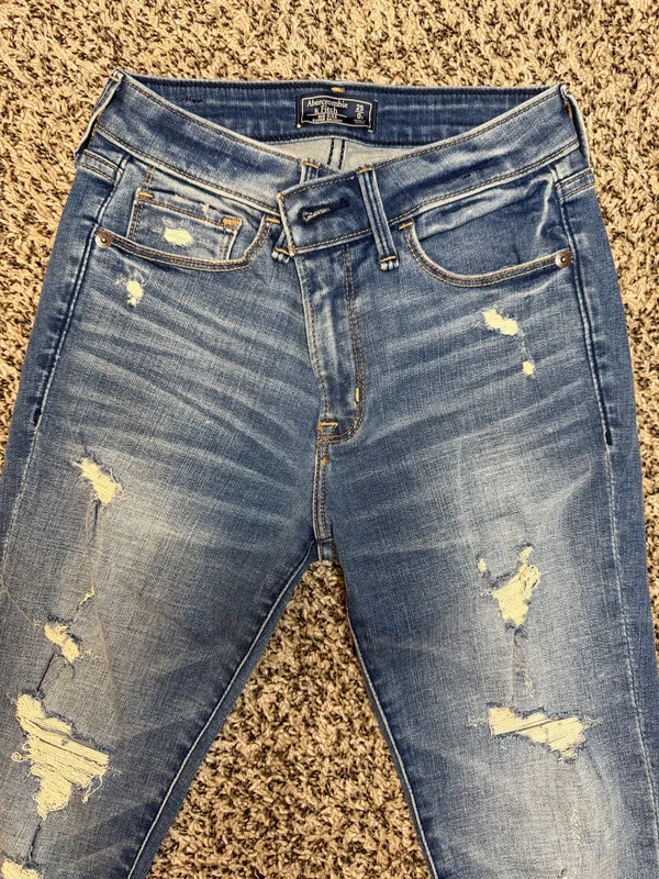 Abercrombie & Fitch Super Skinny Jeans - Image 3