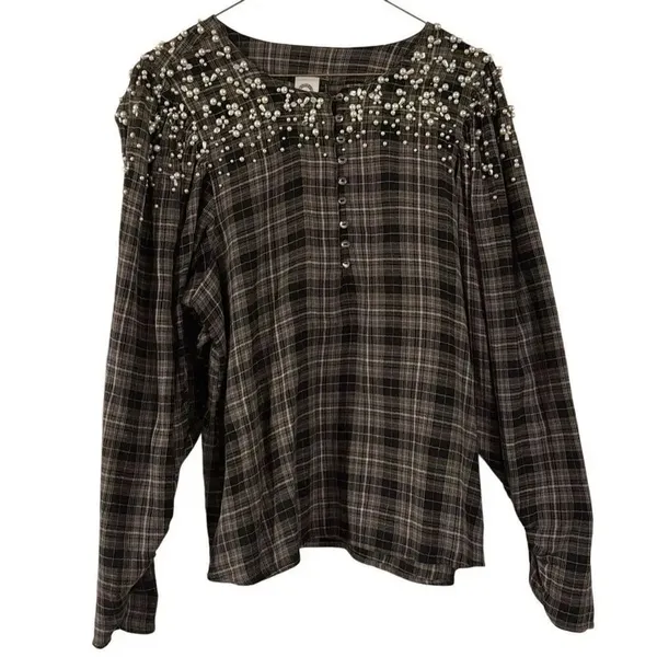 Anthropologie Akemi + Kin plaid flannel embellished pearl top M - Image 12