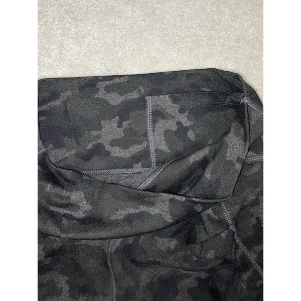 Fabletics Women's Size M Powerhold Leggings in Black Camo - Image 4