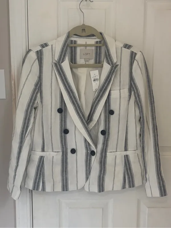 NWT!! Women’s Linen Blend Striped Blazer Jacket - Image 2
