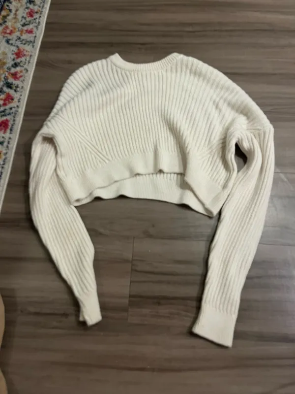 Urban Outfitters Cropped Sweater - Image 3