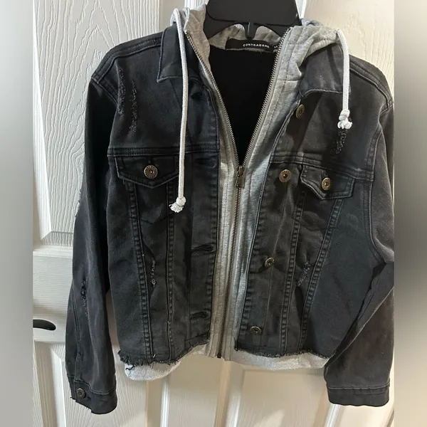 Contraband Black Distressed Denim Jacket w attached gray hoodie medium - Image 3
