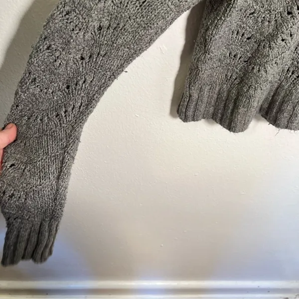 American Eagle Women's Size XS Pointelle Crew Neck Sweater Gray Open Knit‎ - Image 7