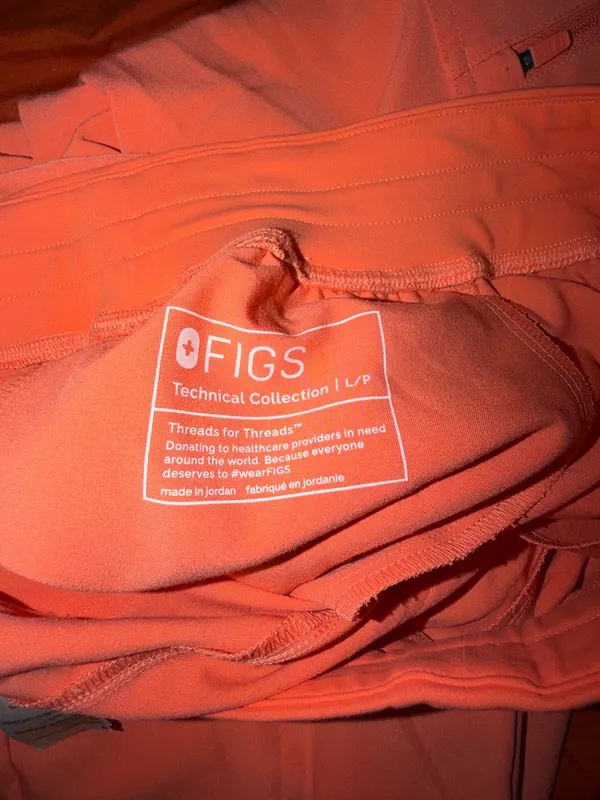 FIGS Scrubs Set - Image 3