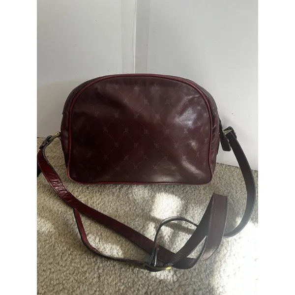 Italian Red Leather Shoulder Bag Logo Quiet Luxury Classic Business Professional - Image 3