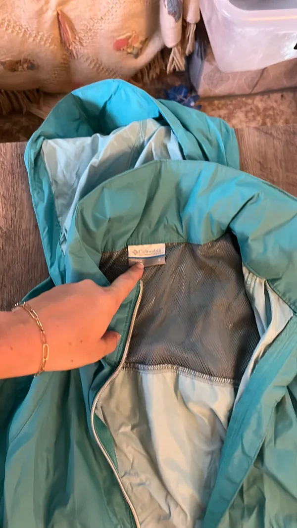 Columbia Raincoat - Image 2