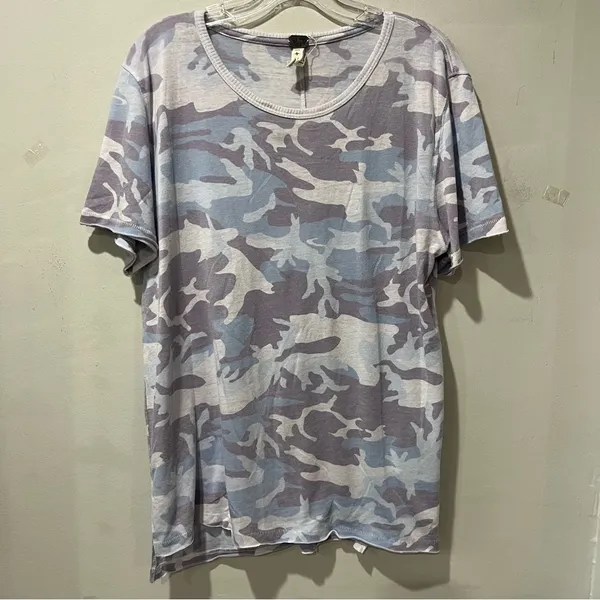 FREE‎ PEOPLE WE THE FREE Womens Camo Top Size Medium Blue Round Neck Cap sleeves - Image 3