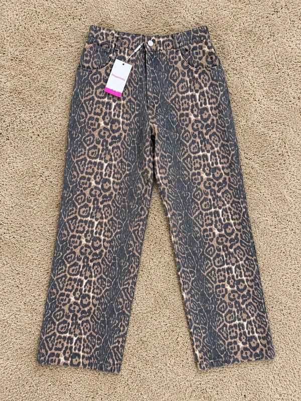 Beginning Boutique Brunet Leopard Print Straight Leg Jeans US 4 NWT - Image 2