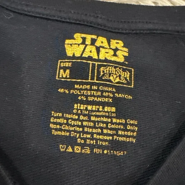 Star Wars darth Vader sweatshirt size medium - Image 3